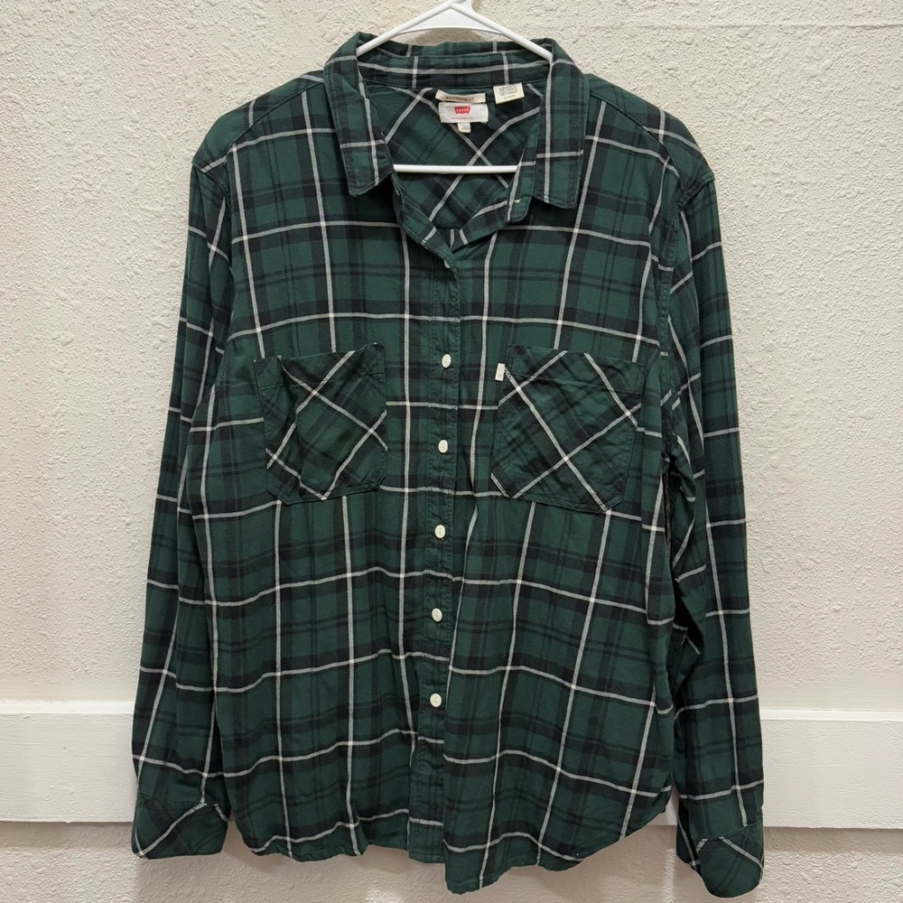 Levi's Women's Green Plaid Boyfriend Fit Button Down Size XL